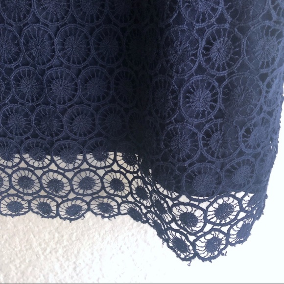 Ann Taylor LOFT XS Top Sleveless Lace Lined - Picture 6 of 8